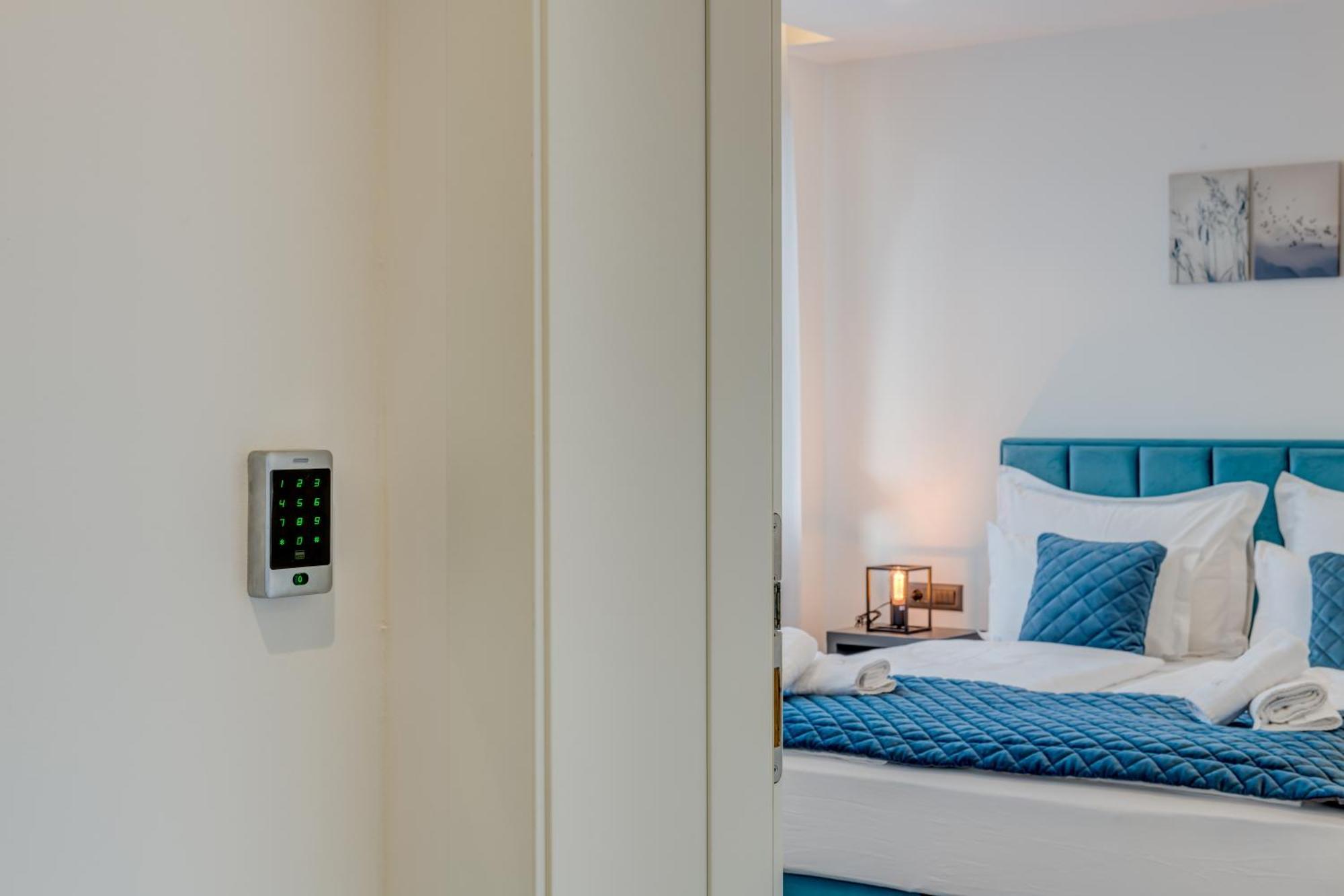 Lichia Amia Luxury Rooms Split Exterior photo